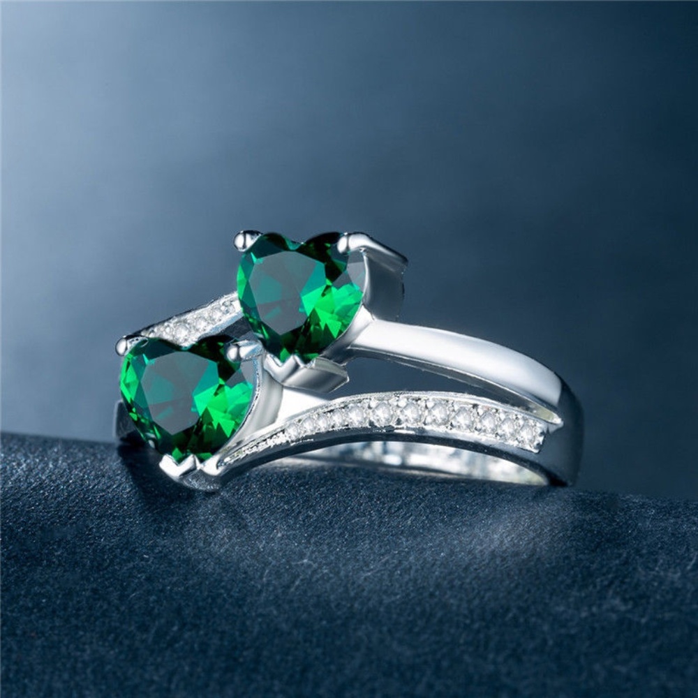 Romantic 925 Silver Heart Shape Emerald Ring New